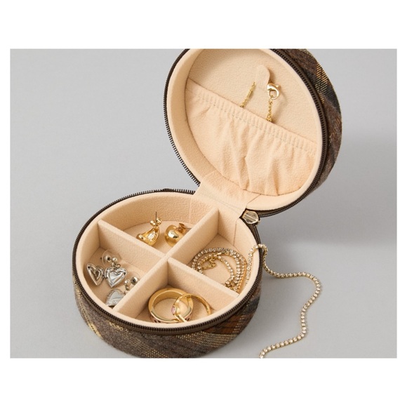 AE American Eagle Teddy Bear Jewelry Box - Picture 5 of 6